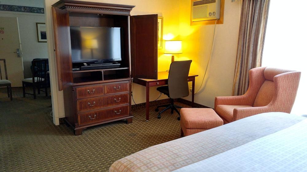Best Value Inn & Suites Пари Саунд Екстериор снимка
