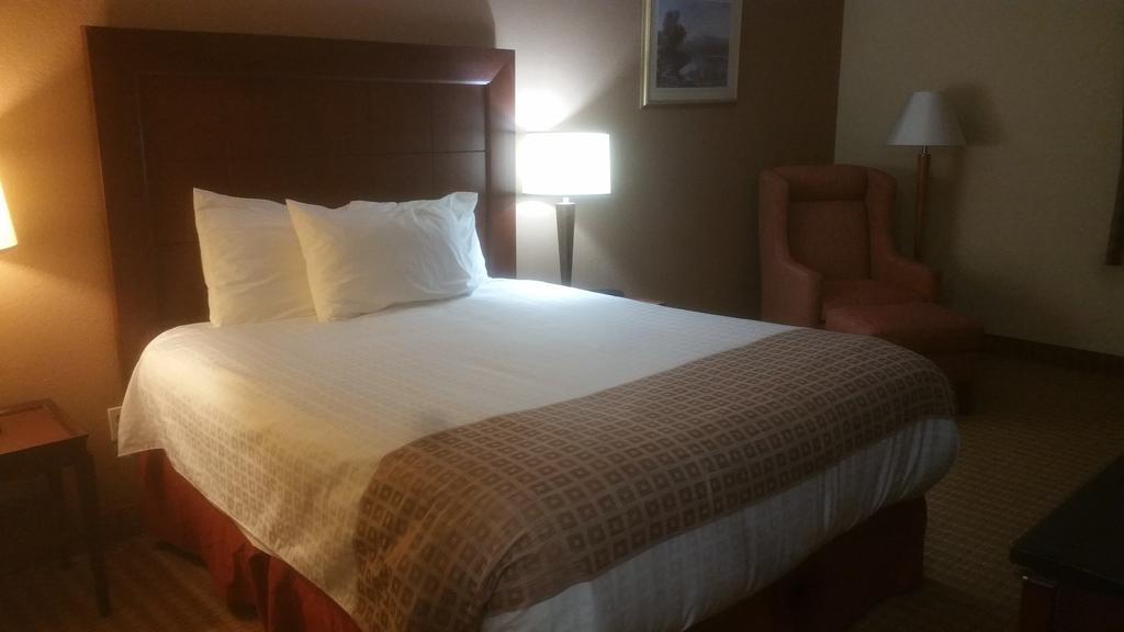 Best Value Inn & Suites Пари Саунд Екстериор снимка