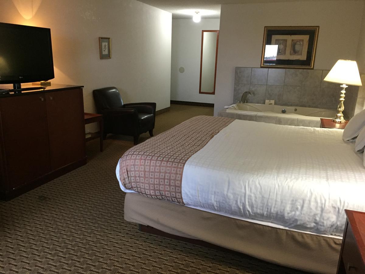 Best Value Inn & Suites Пари Саунд Екстериор снимка