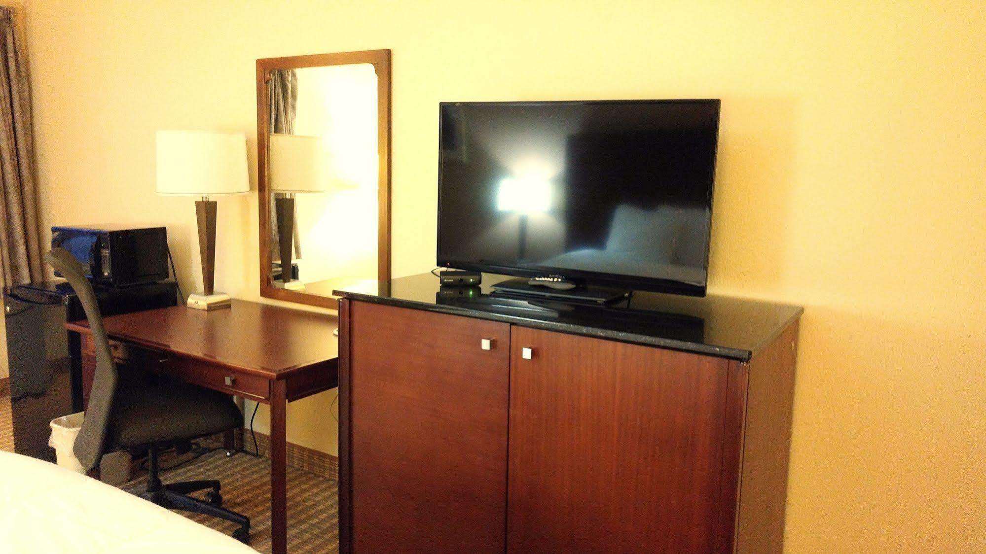 Best Value Inn & Suites Пари Саунд Екстериор снимка